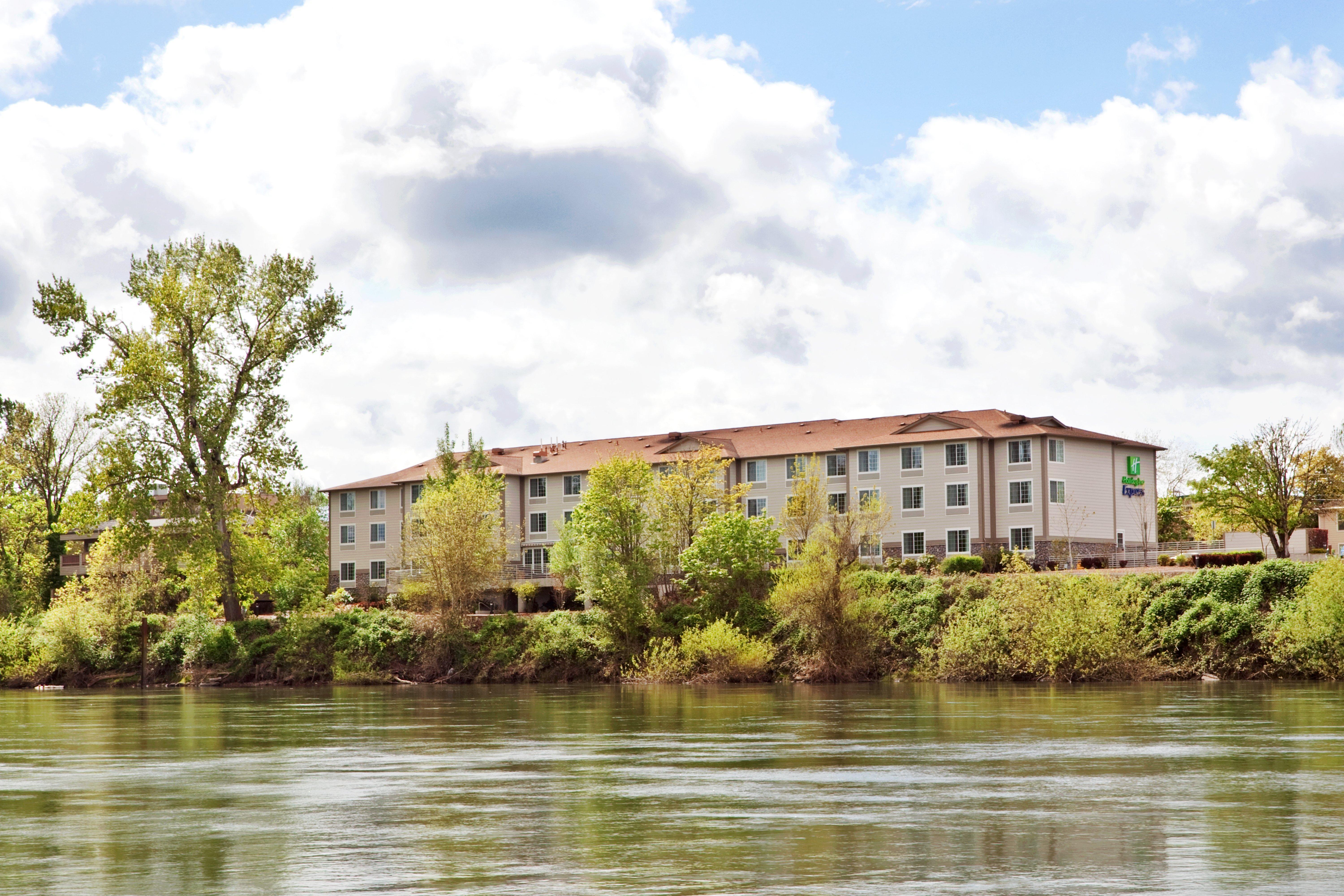 Holiday Inn Express Corvallis-On The River By Ihg Εξωτερικό φωτογραφία