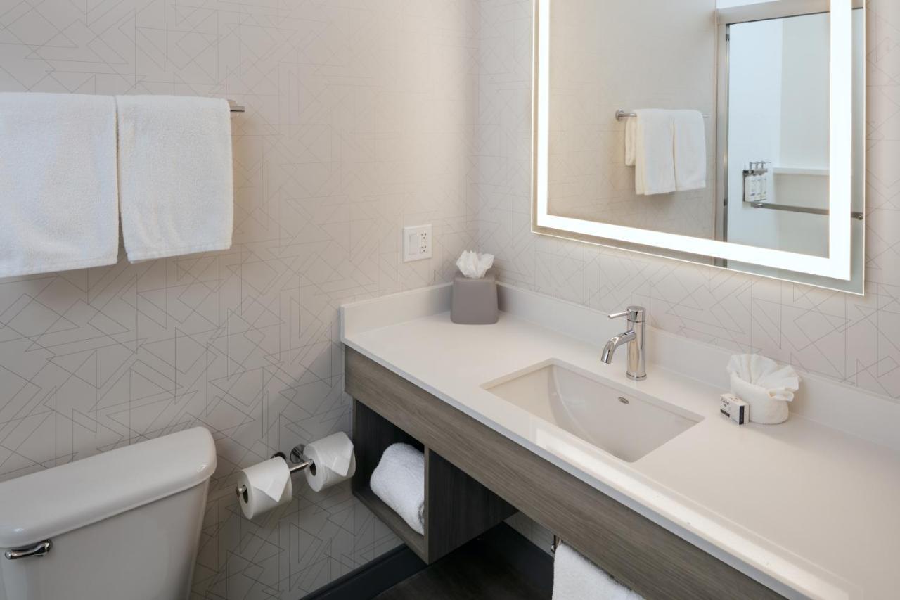 Holiday Inn Express Corvallis-On The River By Ihg Εξωτερικό φωτογραφία