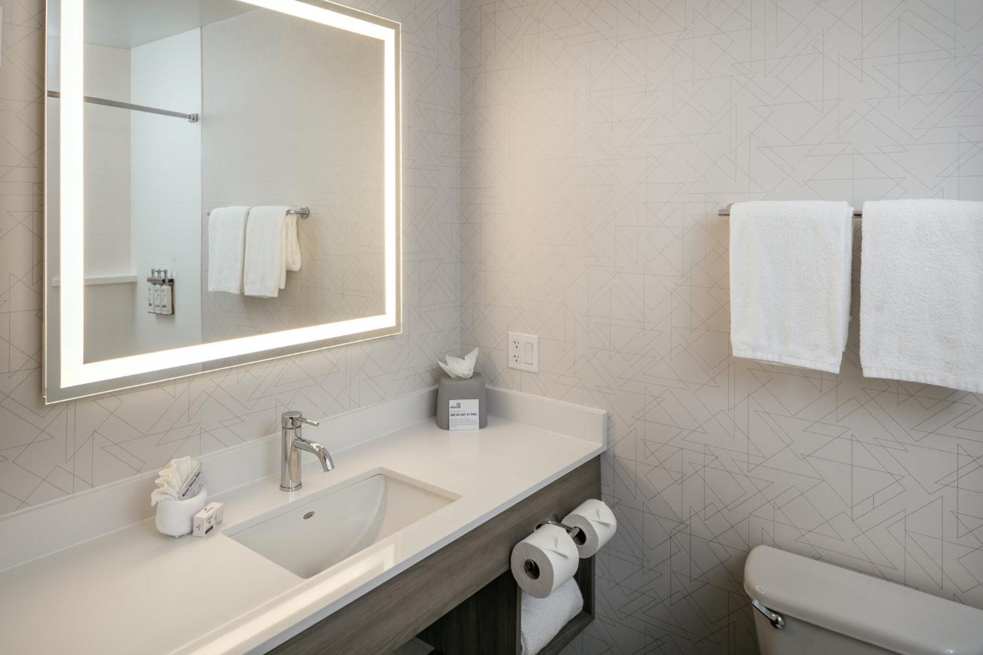Holiday Inn Express Corvallis-On The River By Ihg Εξωτερικό φωτογραφία