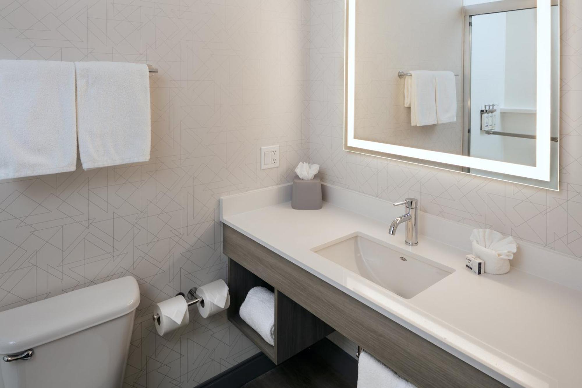 Holiday Inn Express Corvallis-On The River By Ihg Εξωτερικό φωτογραφία