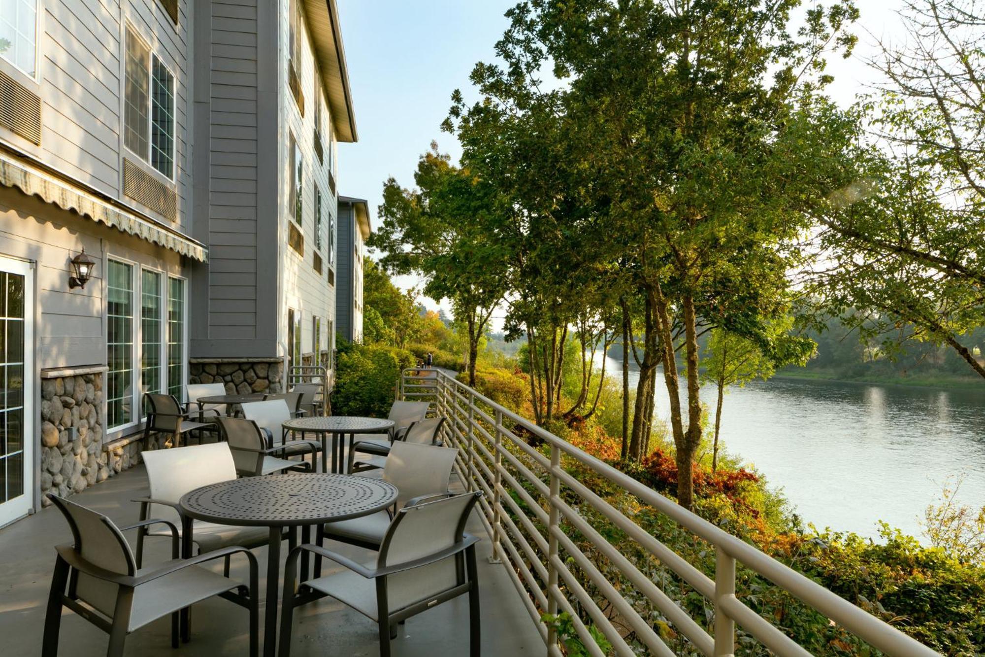 Holiday Inn Express Corvallis-On The River By Ihg Εξωτερικό φωτογραφία