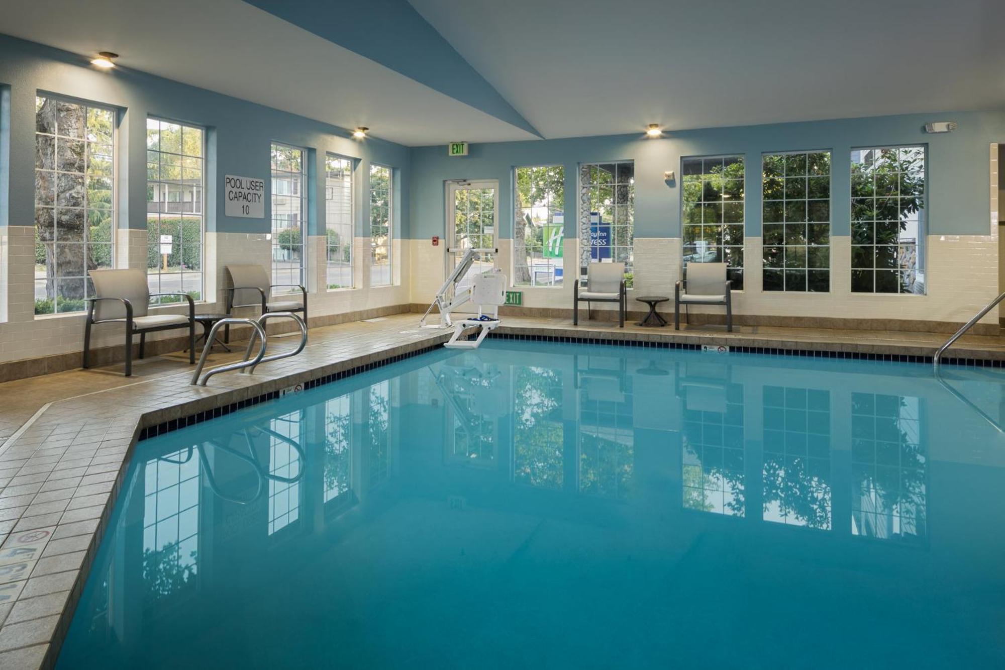 Holiday Inn Express Corvallis-On The River By Ihg Εξωτερικό φωτογραφία